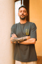 Carica l'immagine nel visualizzatore di Gallery, Aiccccro 26 t-shirt in cotone biologico