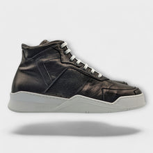 Load image into Gallery viewer, Judiziu