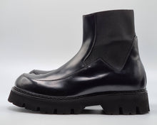 Carica l'immagine nel visualizzatore di Gallery, Vettore